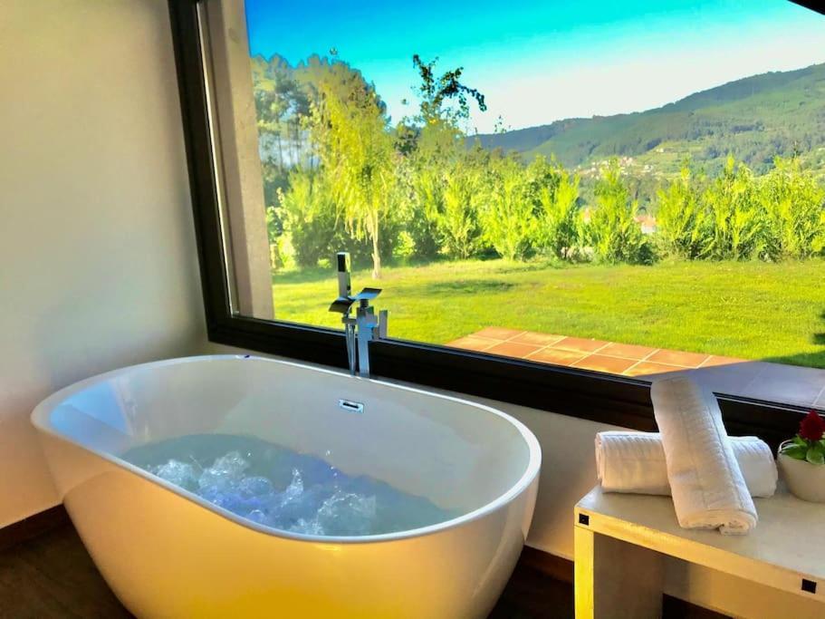 Casa Nueva En Vigo Rural Mos Con Jacuzzi Y Chimenea Para Escapada Romantica Pontevedra Exteriér fotografie